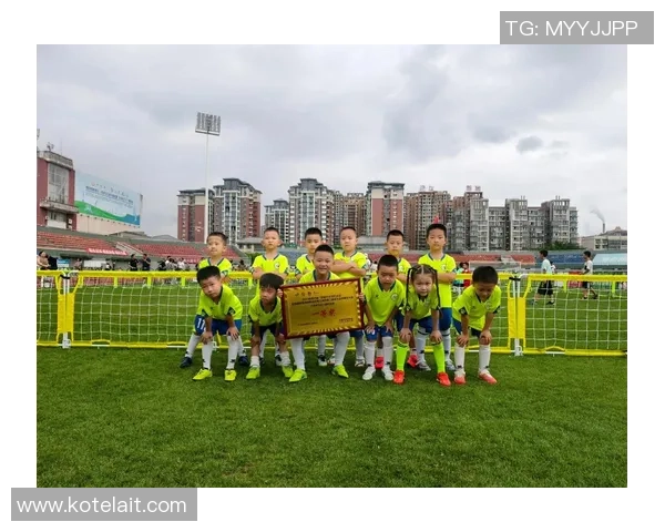 足球男孩在比赛中失禁引发的尴尬瞬间与心理健康探讨